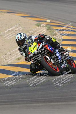 media/Oct-08-2023-CVMA (Sun) [[dbfe88ae3c]]/Race 3 Amateur Supersport Middleweight/